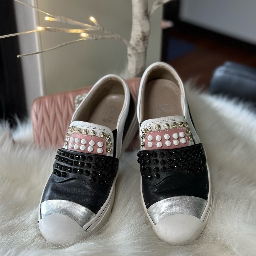 FENDI KARLITO STUDDED LEATHER SLIP ON SNEAKERS WOMENS 37 7 DESIGNER RARE - Picture 2 of 12
